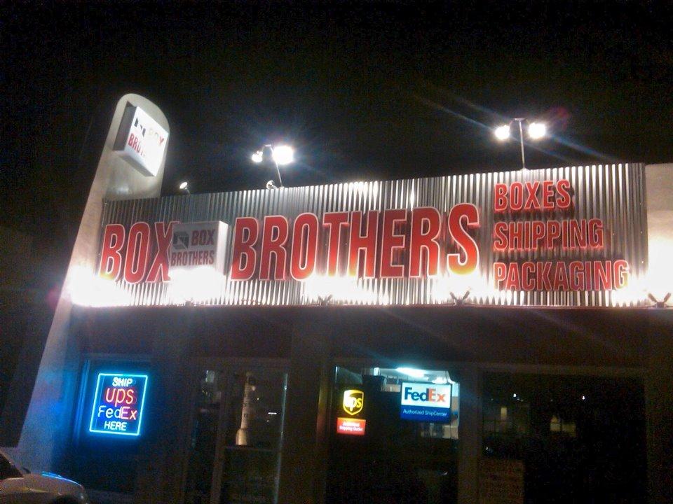 <a href="/image/image-galleries/box-brothers-la/box-bros-los-feliz-night">Box Bros Los Feliz at night</a>